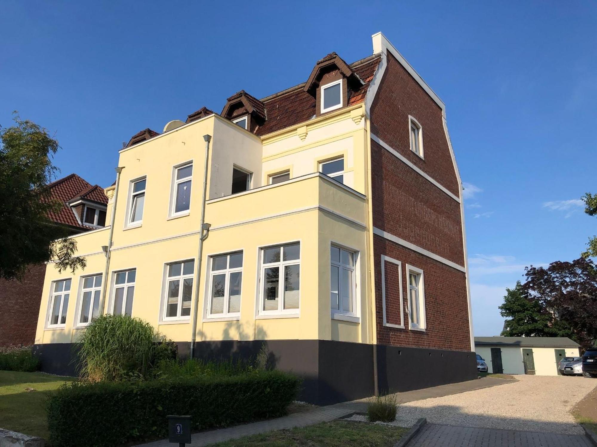 Schoener Ausguck Malente Buitenkant foto